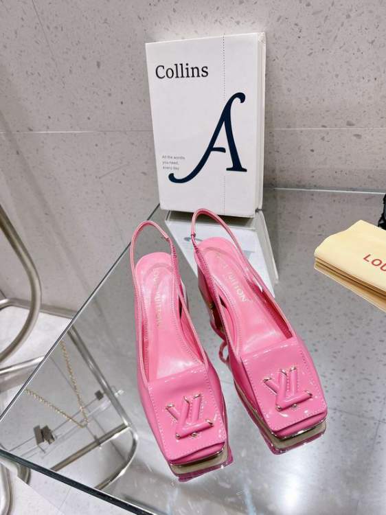 Picture of Louis Vuitton Shoes _SKULVsz35-42513531.5cmmnf0309
